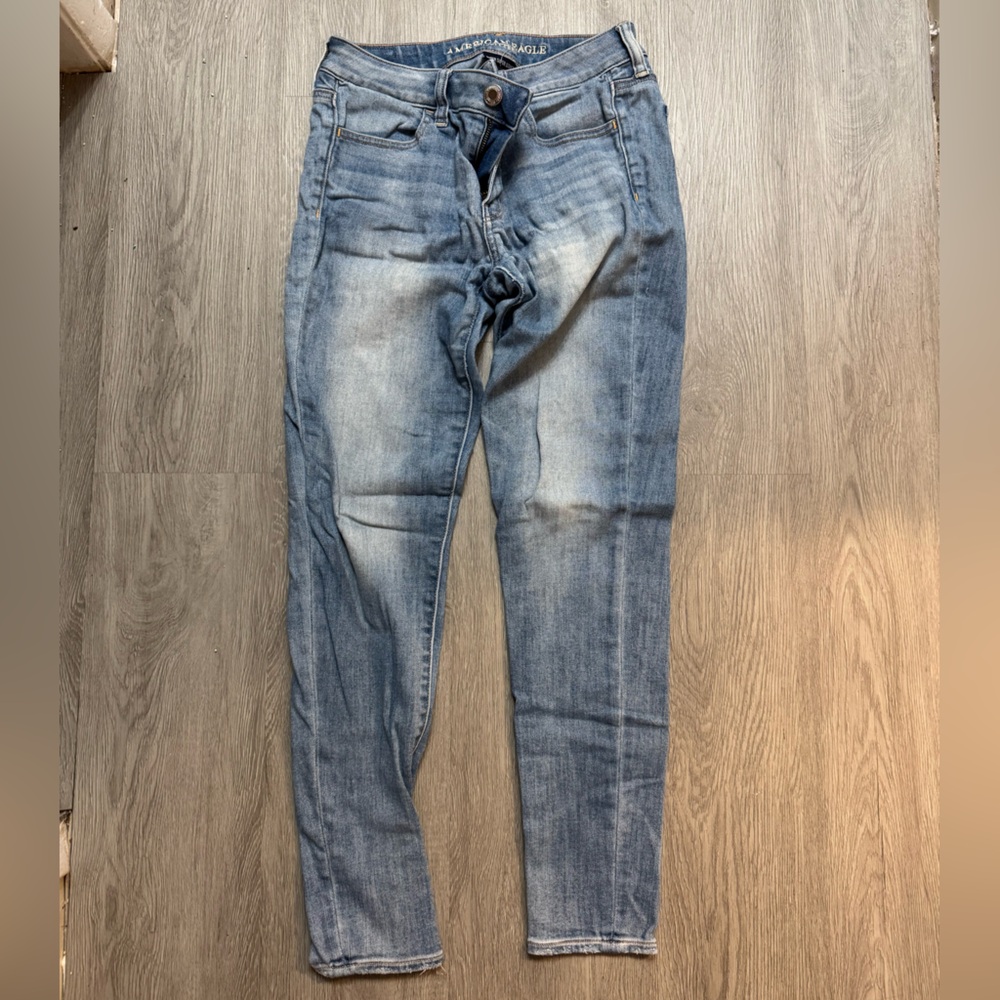 American Eagle Outfitters Light Blue Skinny Jeans